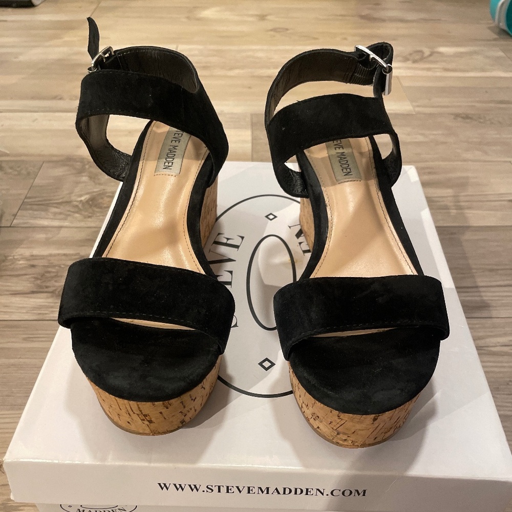 Steve Madden Breathe black suede sandal